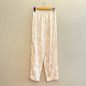 ✌️2/$10✌️ Vintage Satin Floral Patterned Cream Pyjama Pants